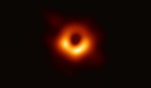 Observando lo invisible: agujeros negros en el universo